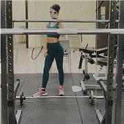 Programma di allenamento funzionale personalizzato, ispirato ai movimenti eleganti della danza classica, progettato per migliorare forma fisica, forza e postura. Il mio obiettivo è aiutarti a sviluppare un corpo tonico, forte e armonioso, valorizzando la